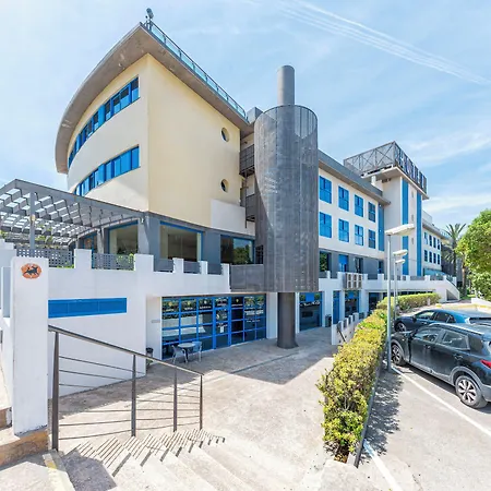 Ξενοδοχείο Rober 3*